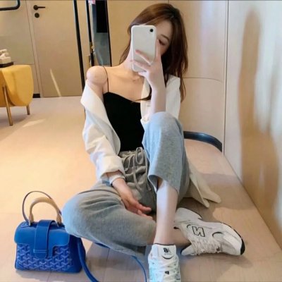 港城船王家来了个小福